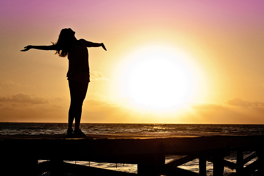 atardecer-chica atardecer-chica
